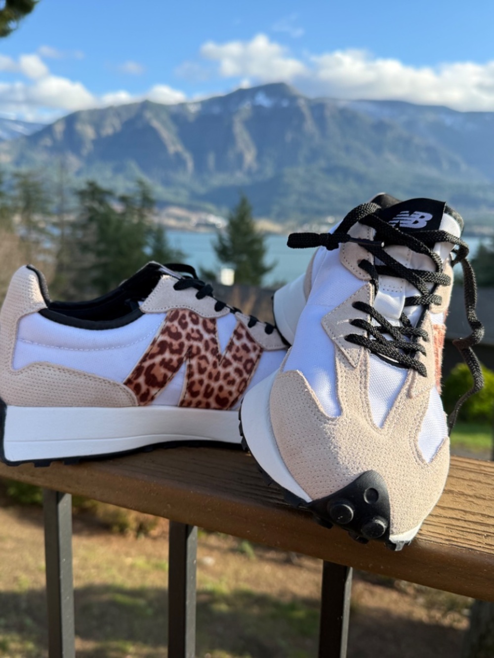 NB Sneakers  327 sneakers in the White Leopard